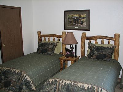 Hamilton cabin bedroom